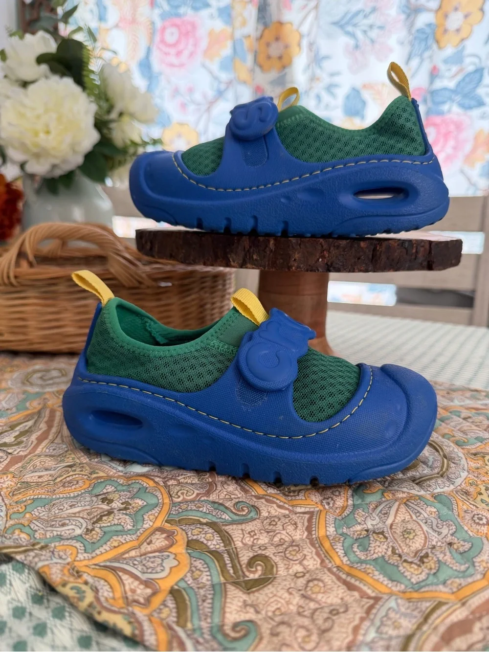 CROCS Kids Blue & Green Athletic Water Shoes with Yellow Pull Tabs Size 12